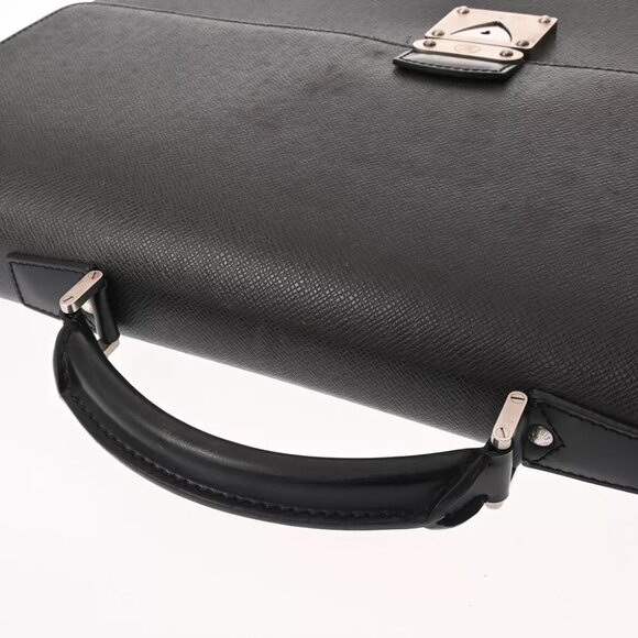 LOUIS VUITTON Taiga Ardoise M31042 bag - Picture 4 of 12